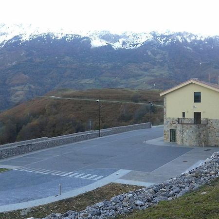 Mirador Del Angliru Hostel Риоса Екстериор снимка